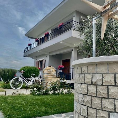Villa Tabaku Berat Luaran gambar